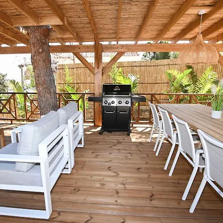 Rooftop Sea Views - Maryvilla - Sleeps 6 Villa