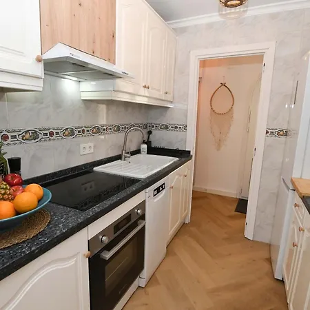 Villa Rooftop Sea Views - Maryvilla - Sleeps 6 *