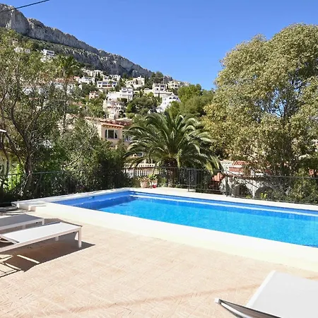 Villa Rooftop Sea Views - Maryvilla - Sleeps 6 *