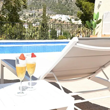 Rooftop Sea Views - Maryvilla - Sleeps 6 * Calp