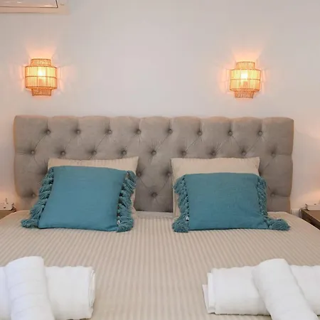 Villa Rooftop Sea Views - Maryvilla - Sleeps 6 *