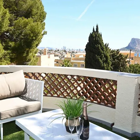Rooftop Sea Views - Maryvilla - Sleeps 6 Villa *
