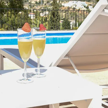 Villa Rooftop Sea Views - Maryvilla - Sleeps 6