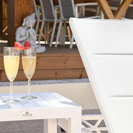 Villa Rooftop Sea Views - Maryvilla - Sleeps 6 *