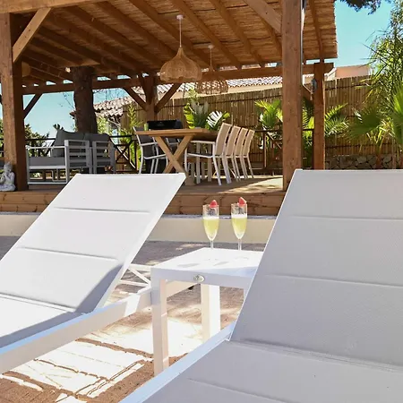 Villa Rooftop Sea Views - Maryvilla - Sleeps 6 *